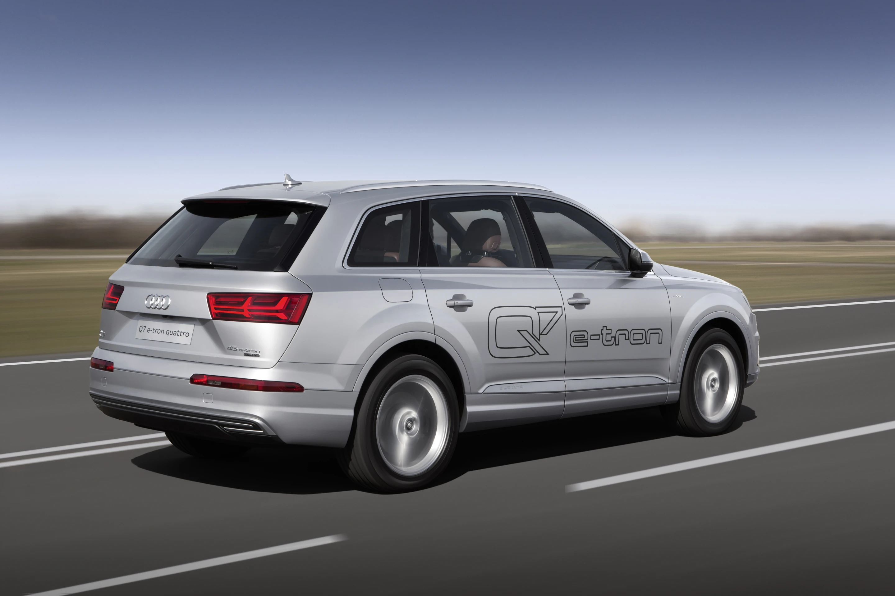 In electric mode, the Q7 has a range of 53 km
