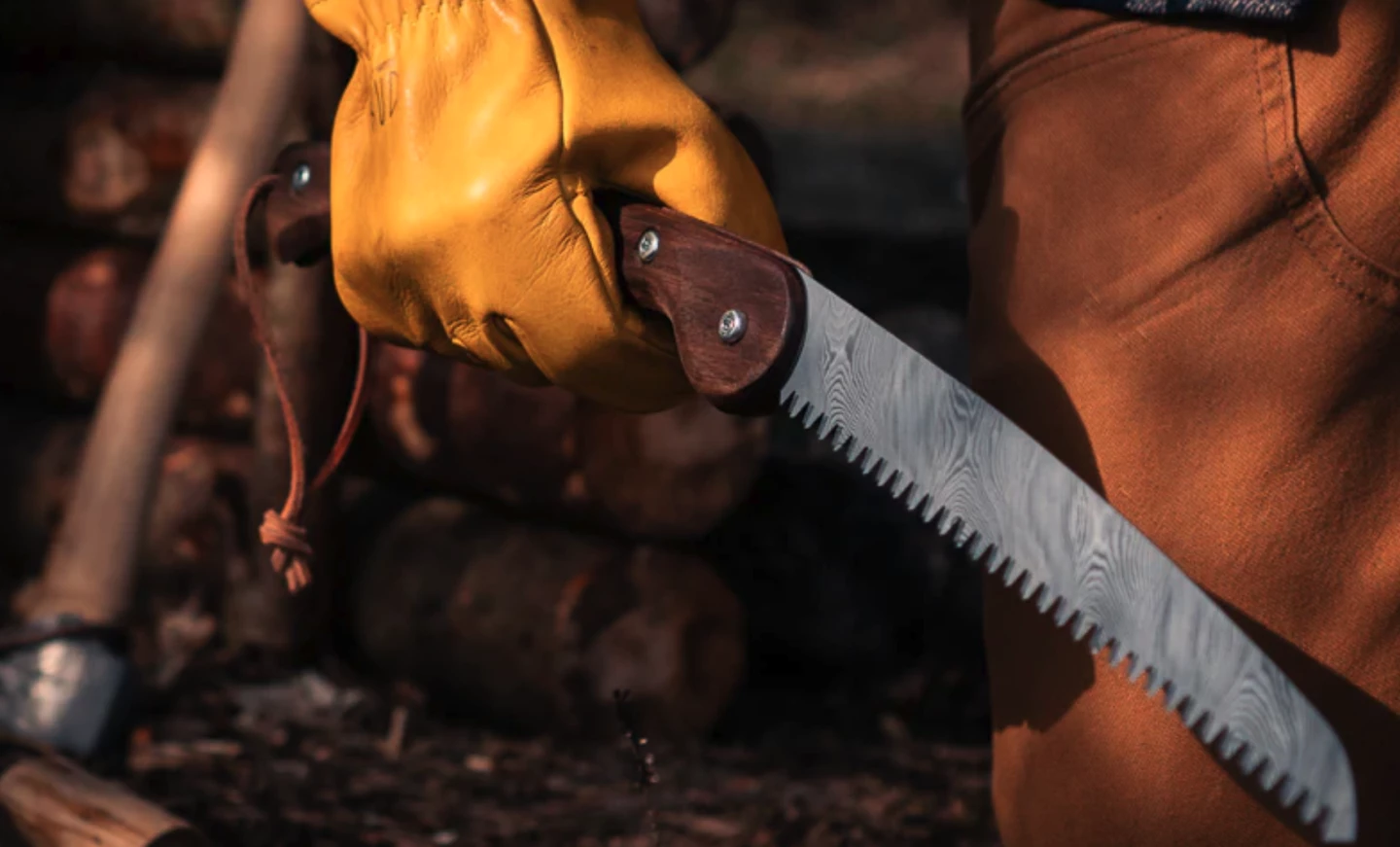 The Woxna Damascus saws are designed for survivalists, campers, woodsmen, gardeners, trail builders and all-around appreciators of fine design