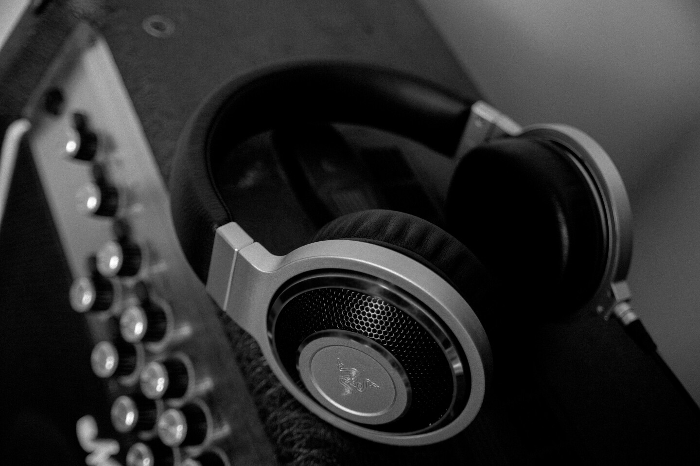 The Kraken headphones boast foldable leatherette ear cups for ease of transport, and plush cushioning for long-haul comfort and isolation from outside distractions