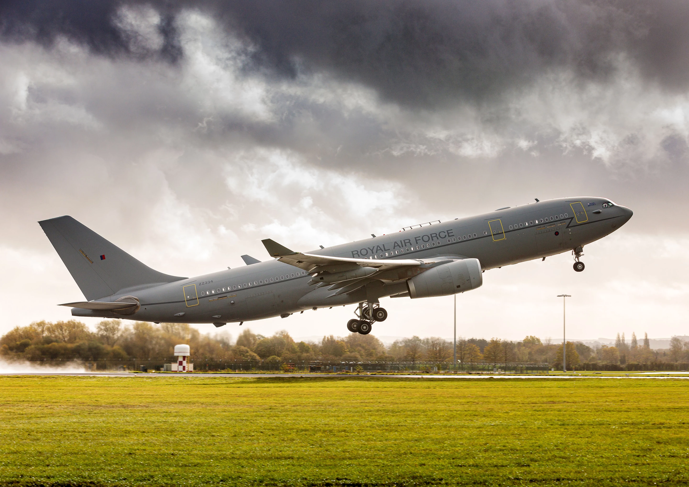 The Voyager taking off