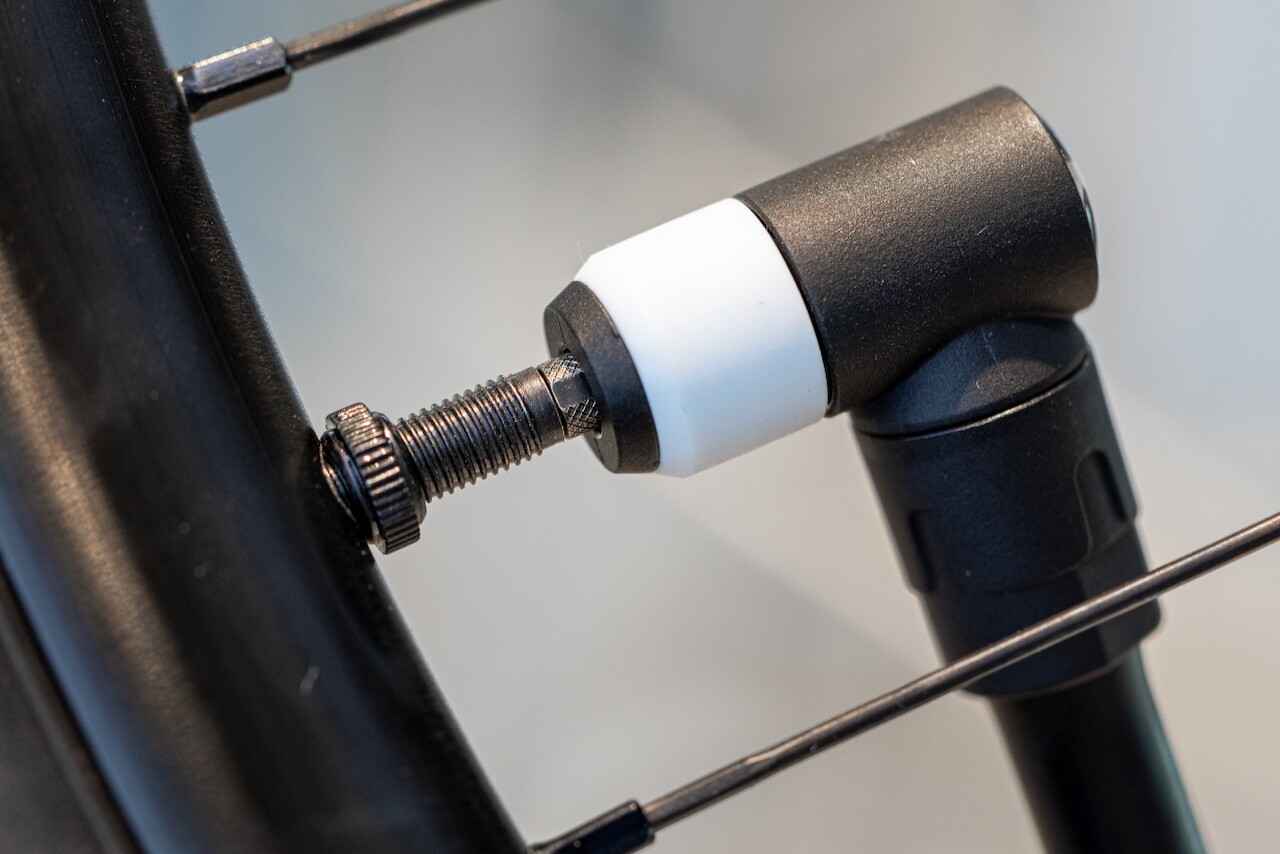 Clickvalve Display New one-click valve promises to revolutionize bike tire inflation