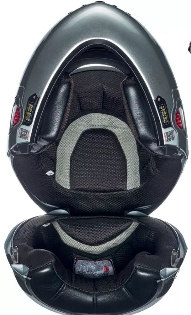 The Vozz comfort liner is made from quick-drying antibacterial fabric, only the cheek pads are removable