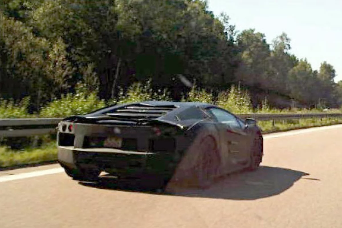 Chris-Adi's pic of the Lambo in testing on the autobahn at Top Speed.