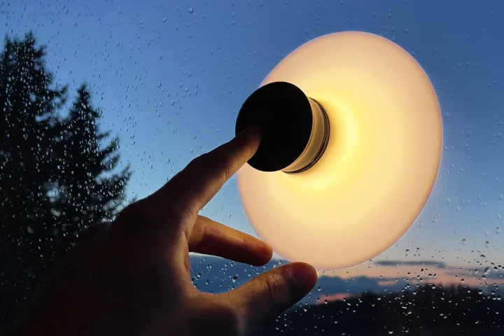 The Neozoon lamp is presently on Kickstarter