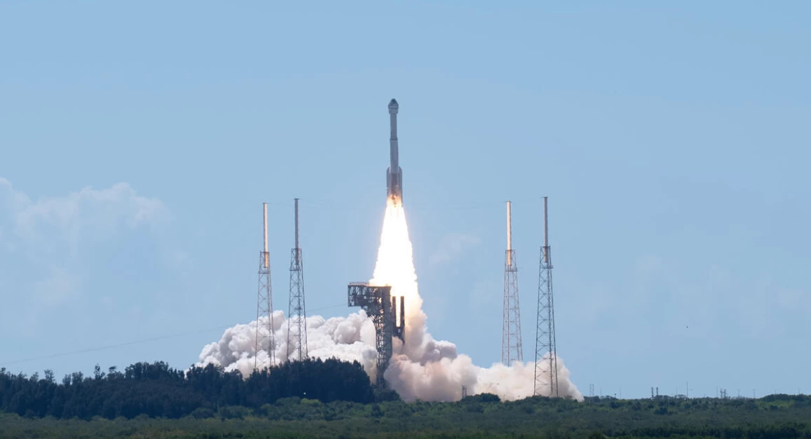 Starliner lifting off
