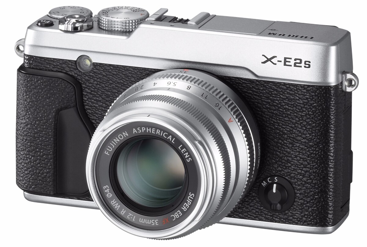 The Fujifilm X-E2S will sell for US$700 body-only, or $1,000 with a 18-55-mm F2.8-F4 kit lens