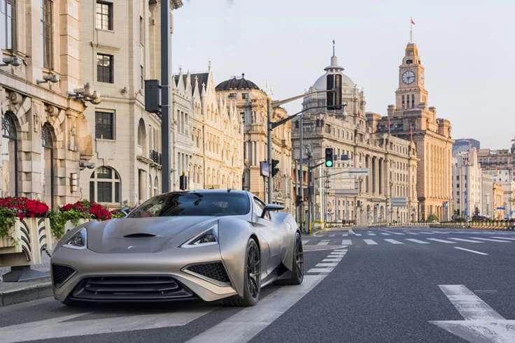 The Icona Vulcano Titanium makes use of, well, titanium for its body