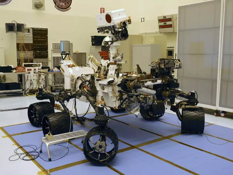 The Curiosity rover undergoes final testing(Image: NASA)