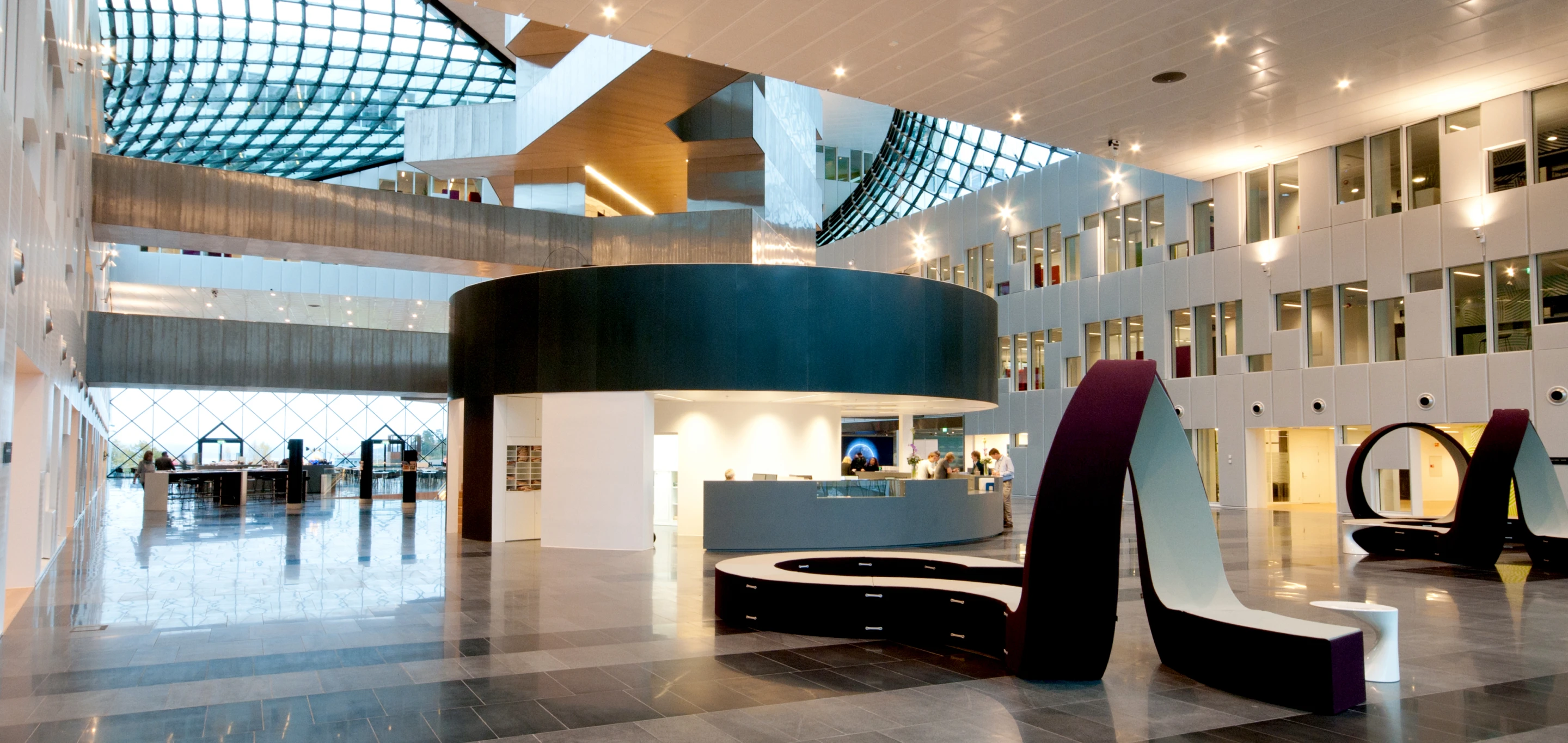 The atrium at Statoil's HQ (Photo: A-Lab)
