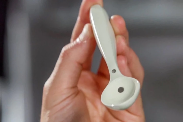 The SpoonTEK spoon is recommended for people who are on salt-reduced diets, among other users