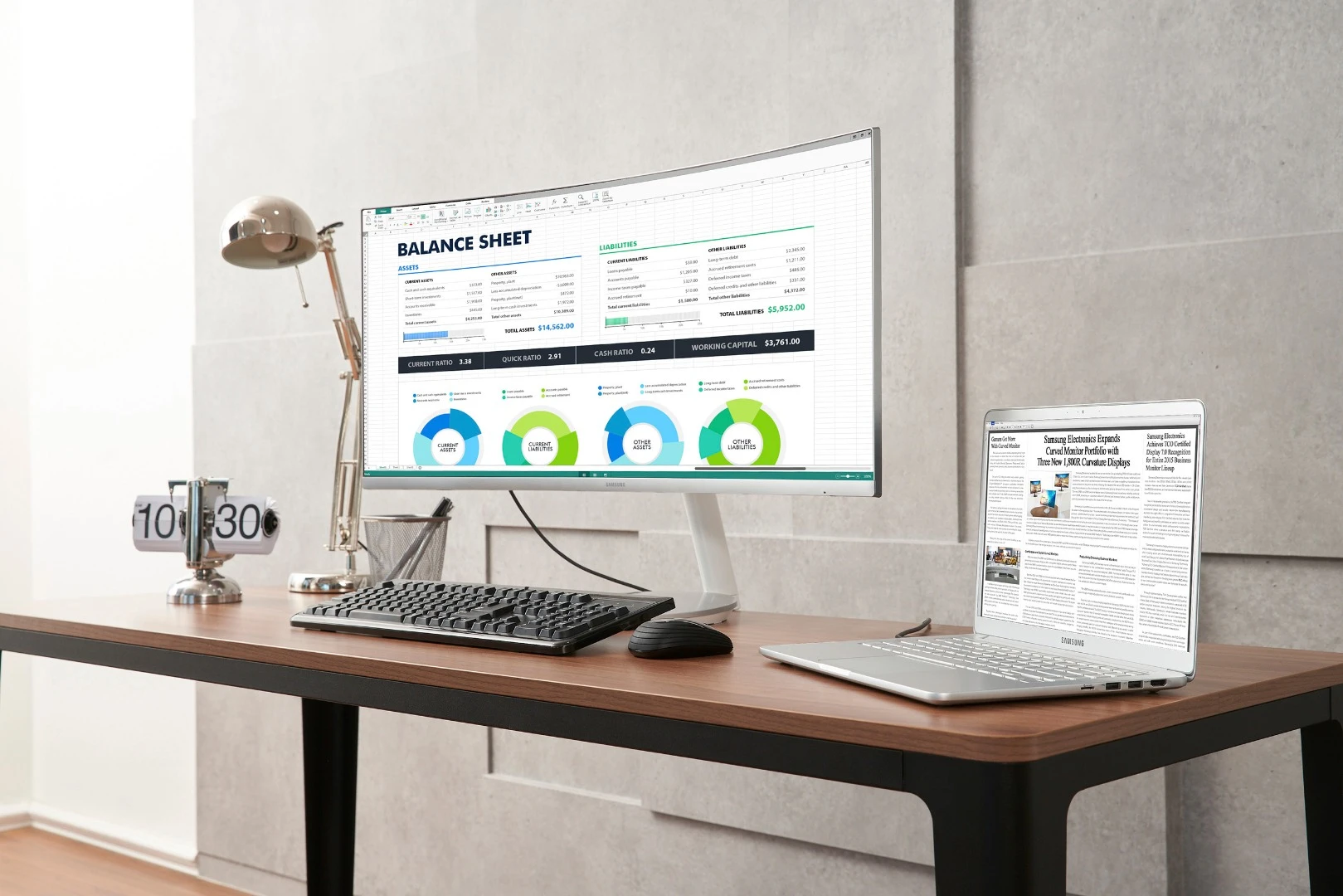 The new QLED range can use PIcture-By-Picture and Picture-In-Picture modes to display input from two different sources at once