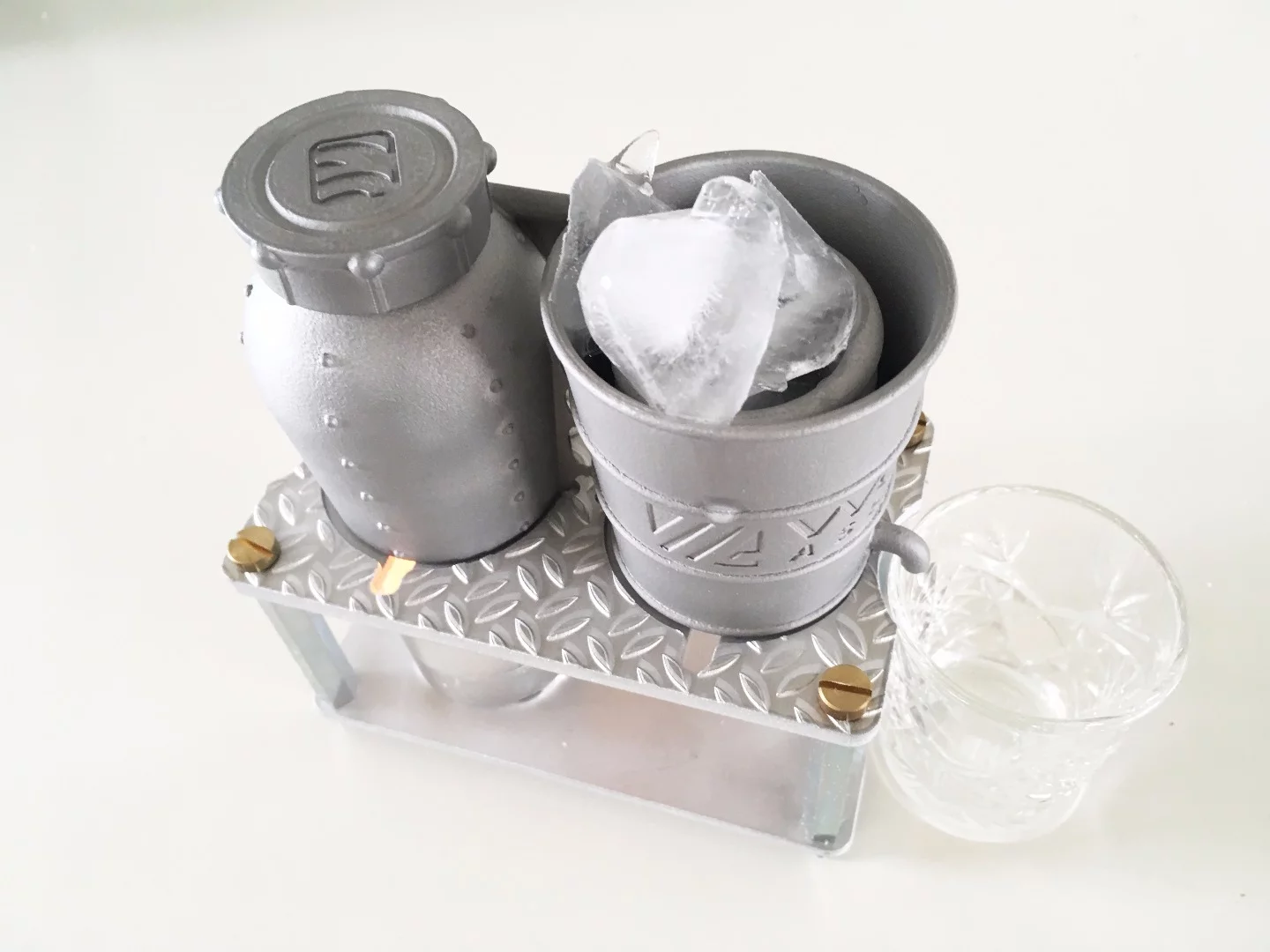 Olaf Diegel's design study for the executive who has everything - the iStill