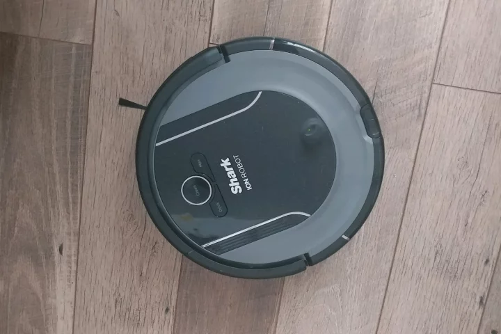 The Shark Ion features a powerful amount of suction and the ability to traverse varied indoor terrain