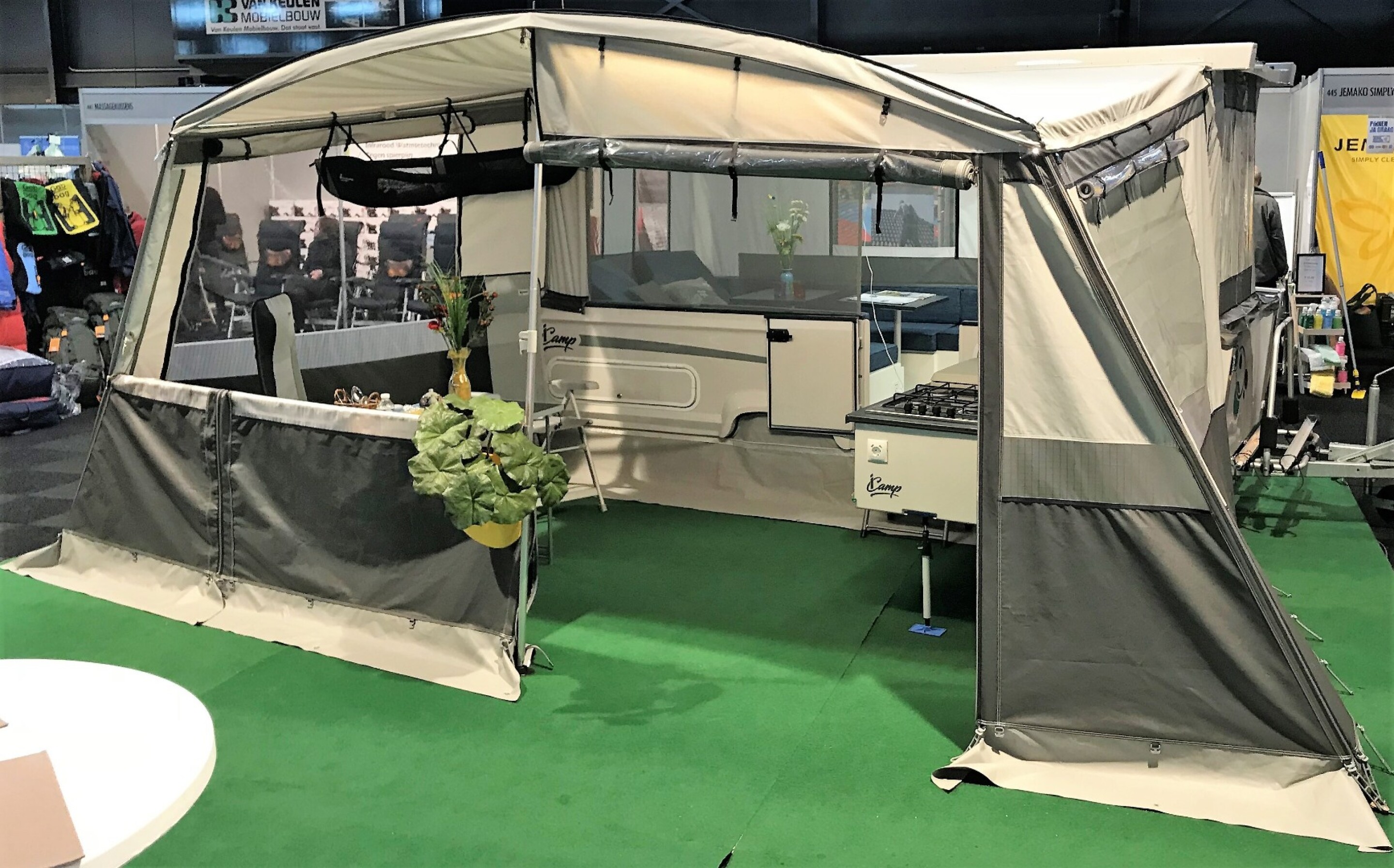 Remote-control Pop-up Camper Tows Like A Sports Car, Grows Into A