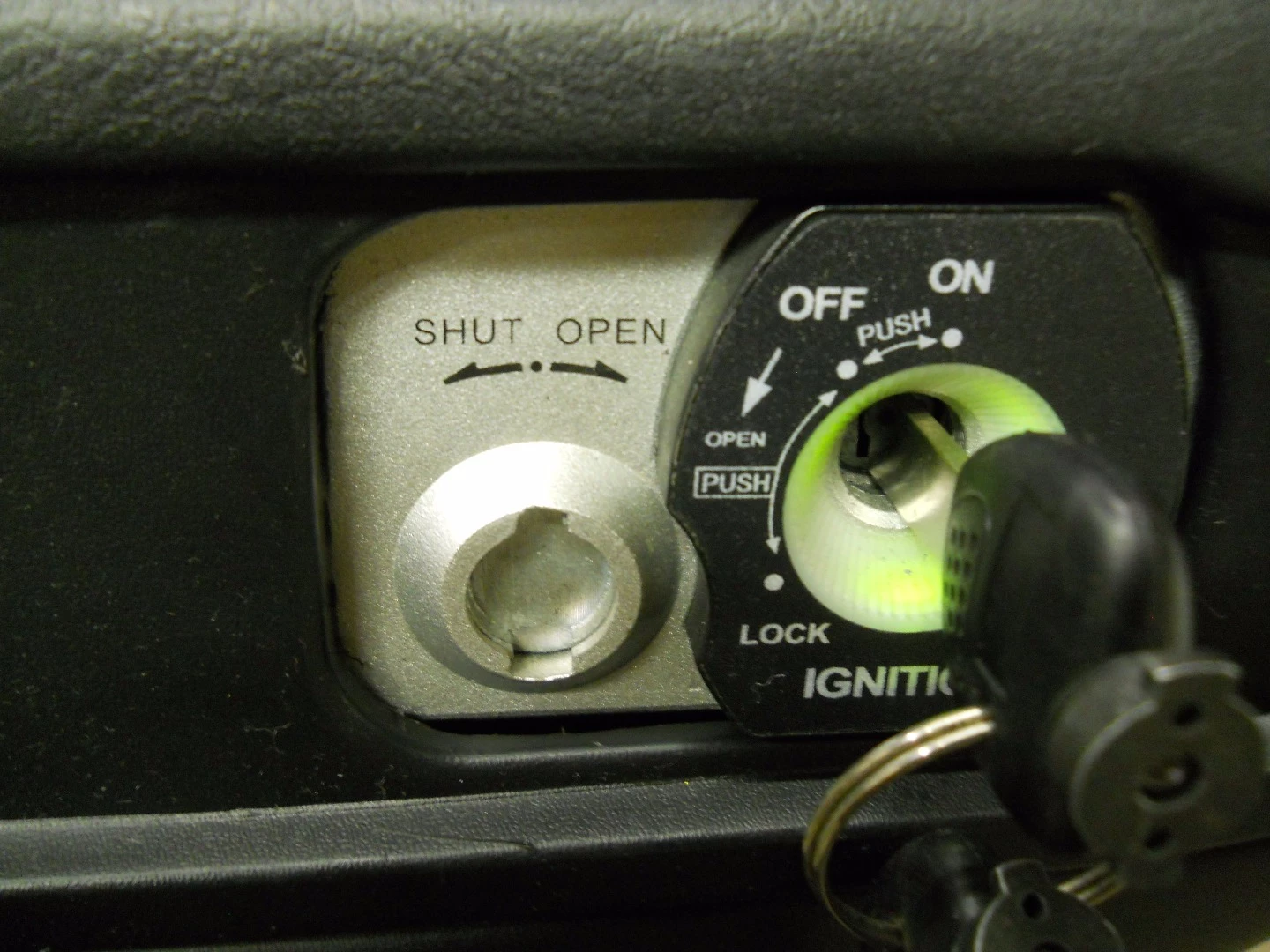 ZEV LRC-T15: "ignition" switch