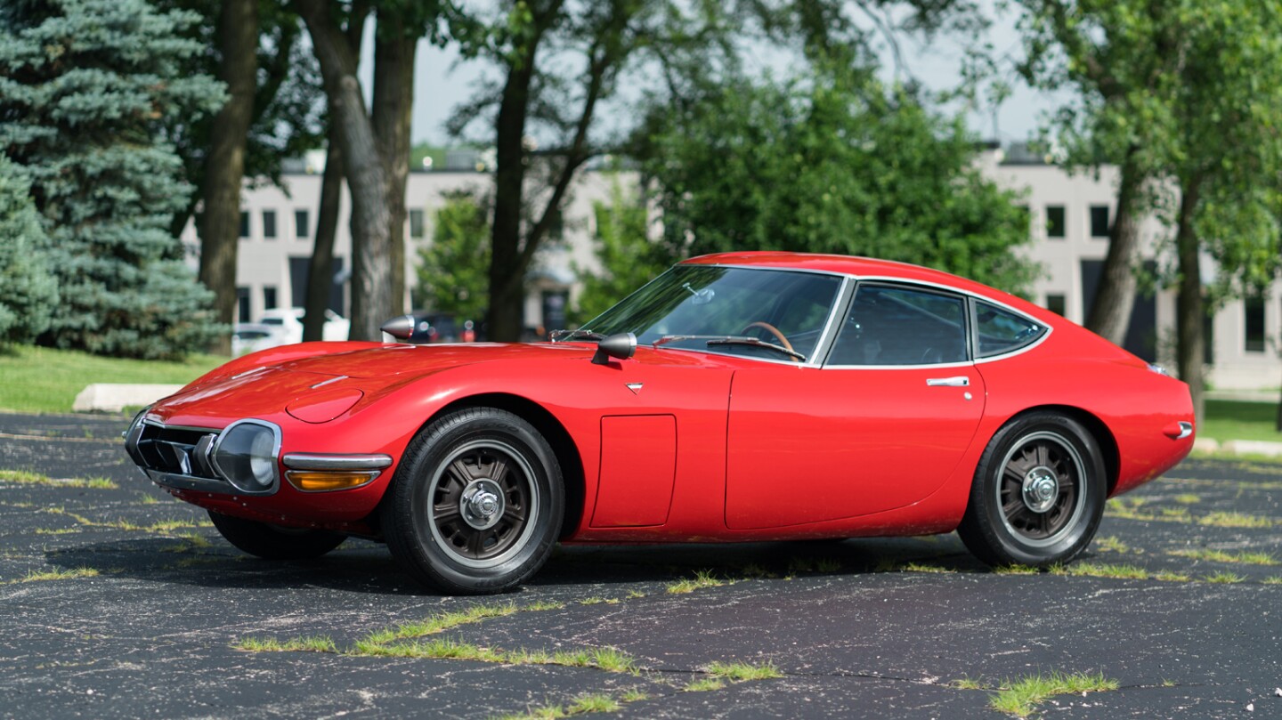 2018 Monterey Car Week Auction Report | 1967 Toyota 2000 GT | Sold for $550,000 | Estimate: from $800,000 to $1,000,000 | Auction: Gooding & Co | Lot 166 | Official Description