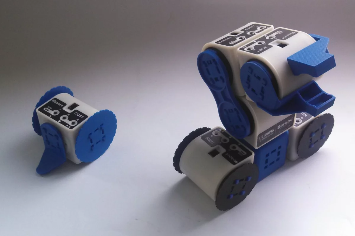 The modular Linkbot robot building platform