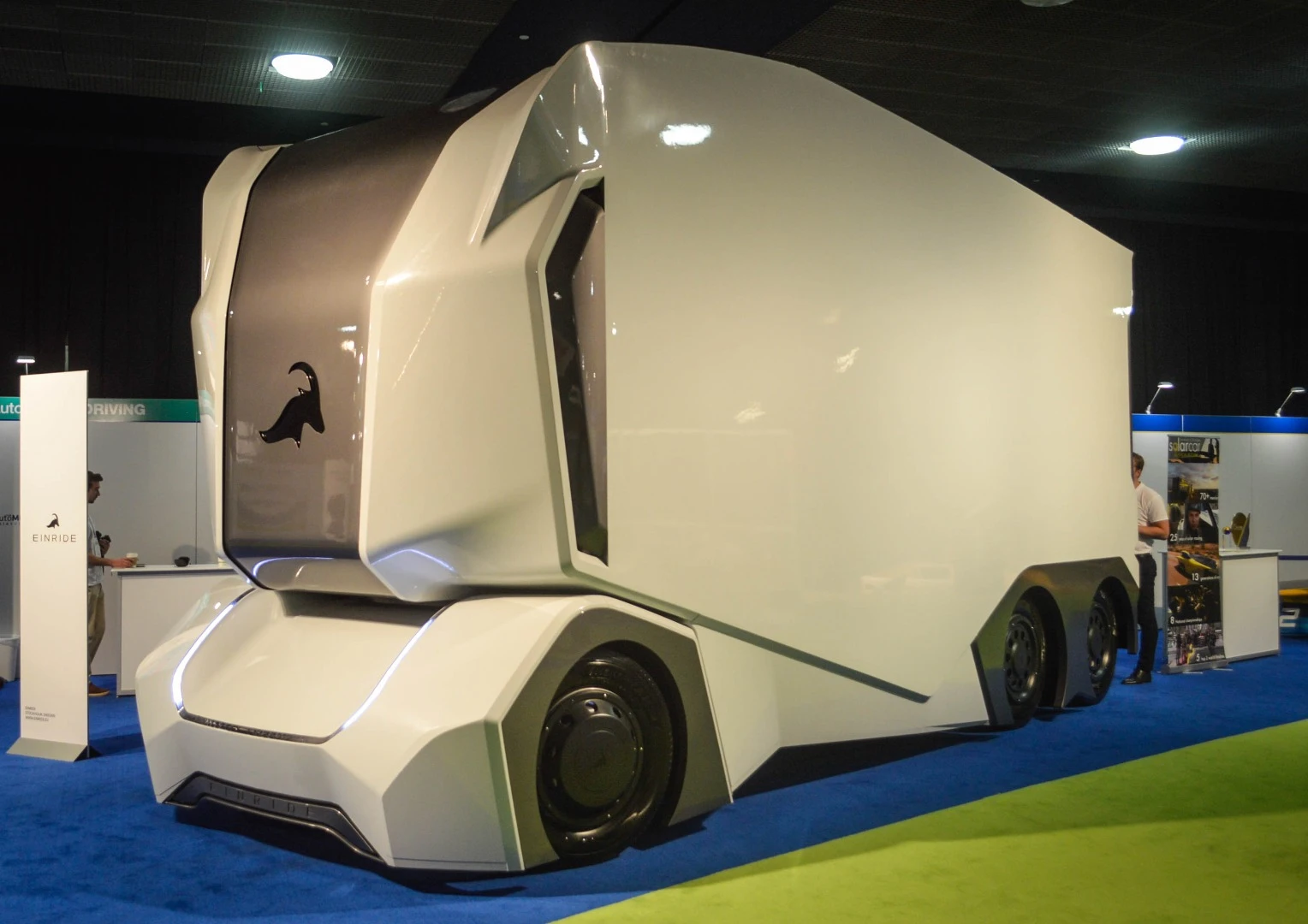 Einride shows its semi-autonomous electric cargo truck