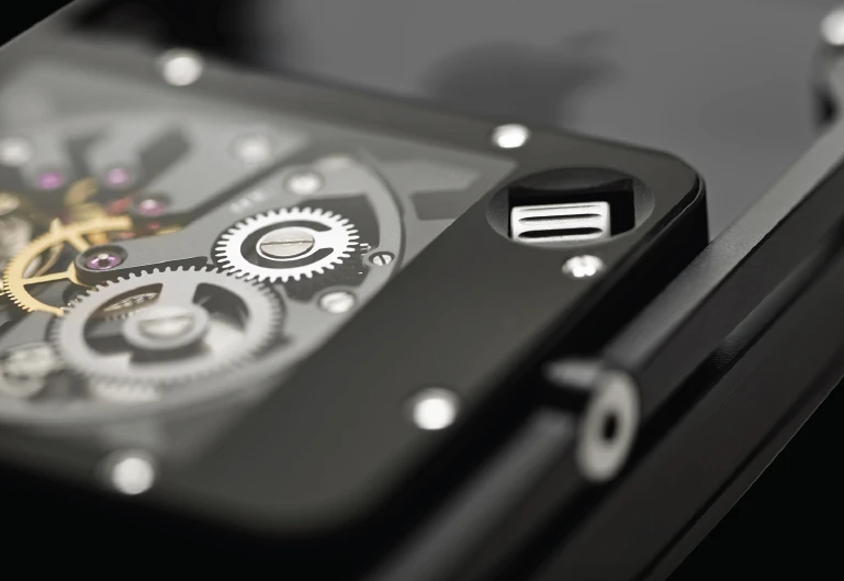 The We5S is manually wound