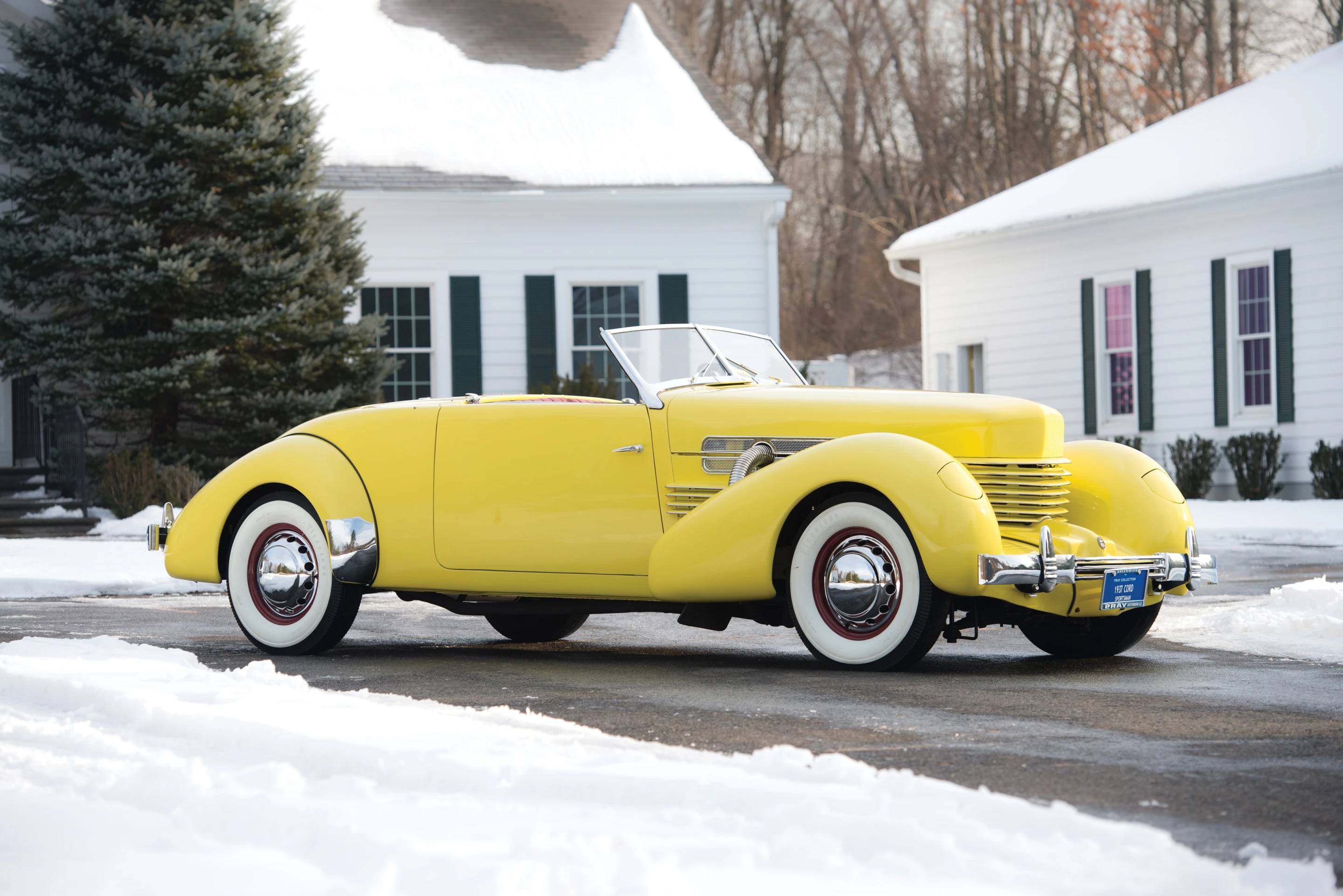 The 1937 Cord 812 Supercharged Cabriolet went for US$220,00