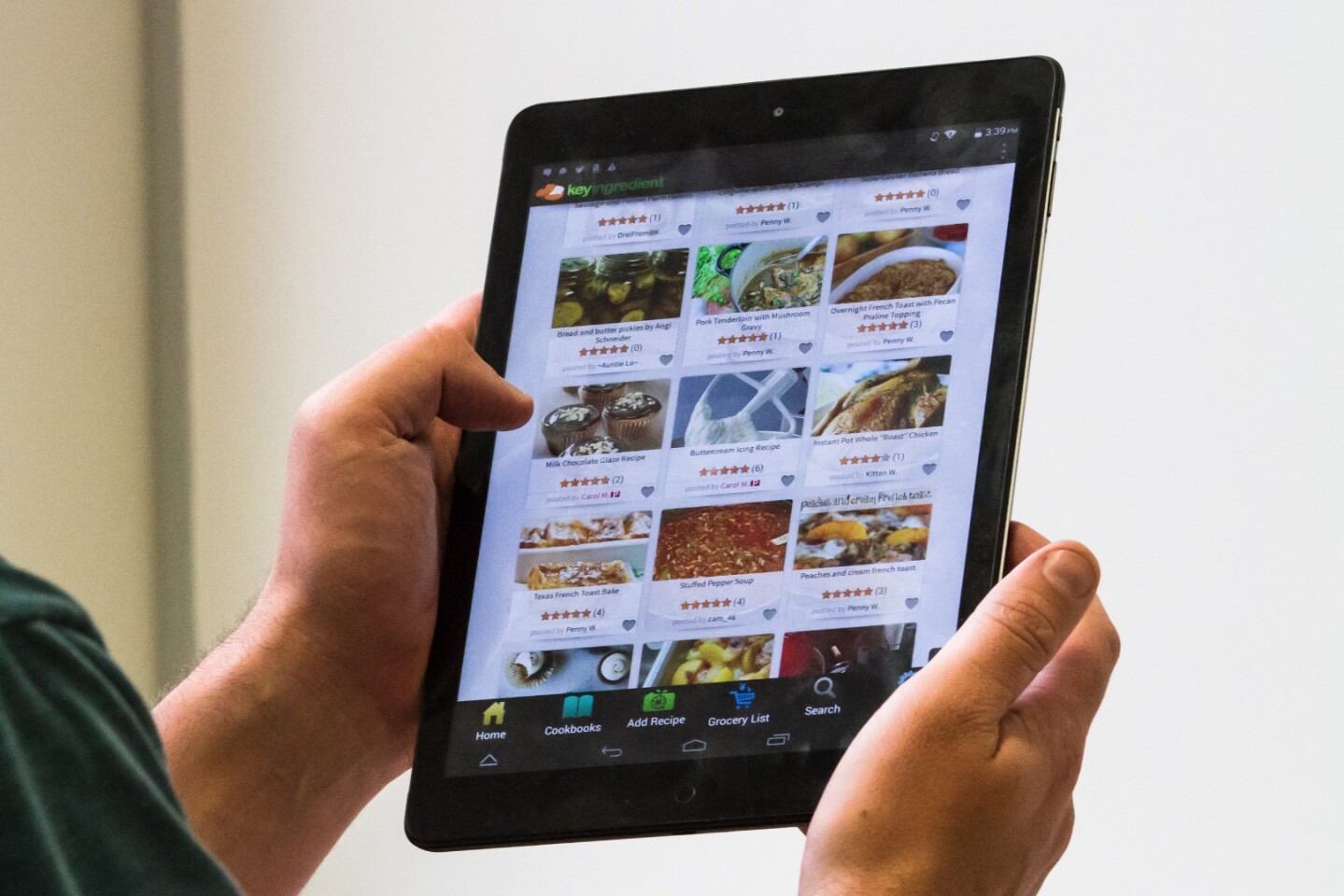 Review Ditching the cookbook for Key Ingredient's Recipe Reader HD+