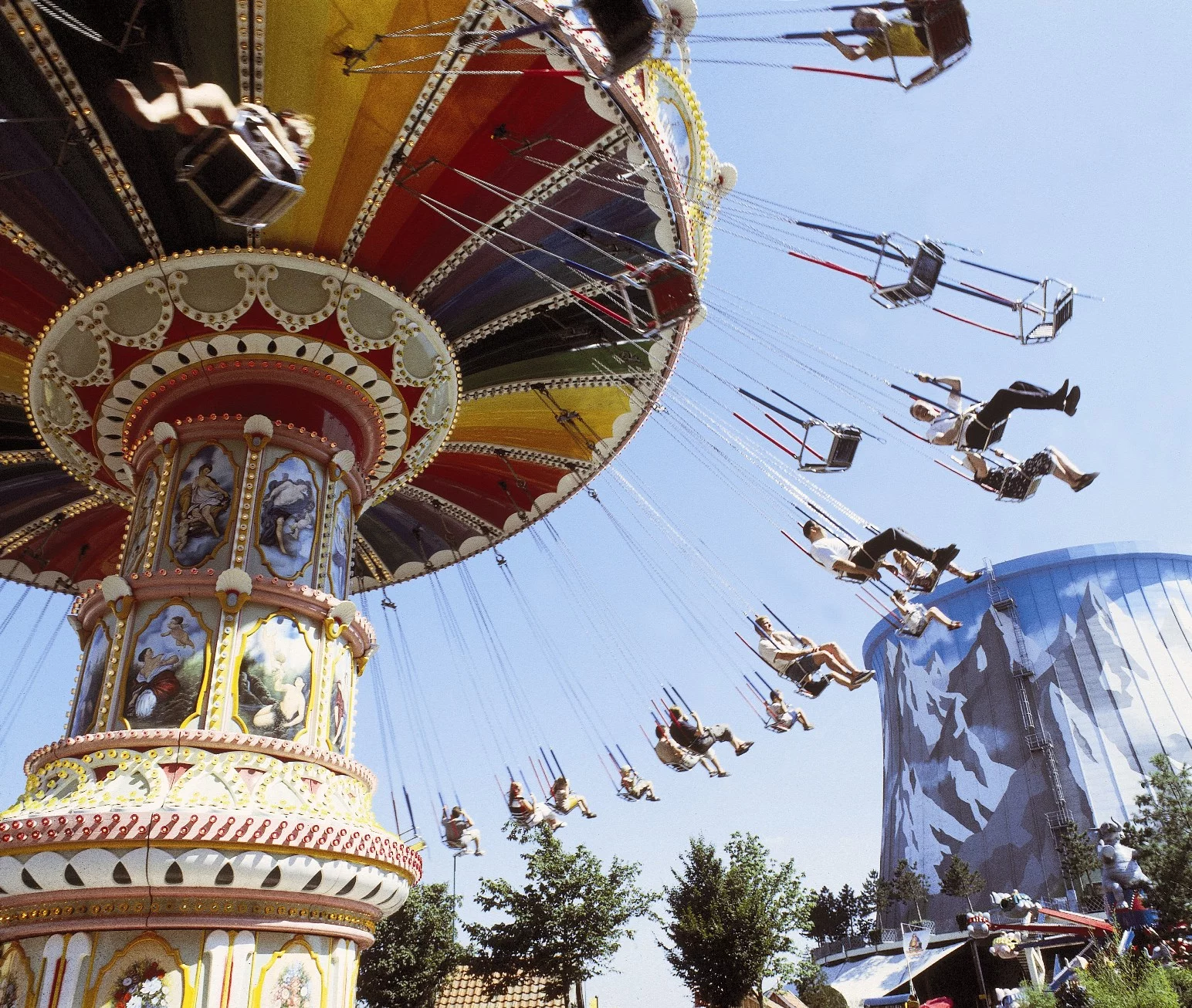 The amusement park features over 40 rides and attractions (image from Wunderland Kalkar)