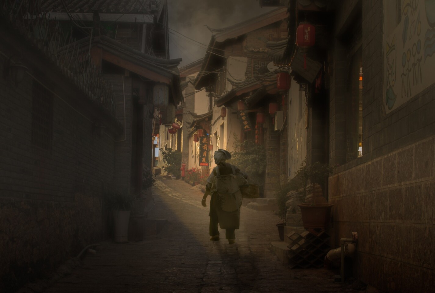 Winner of 4:00 hour. "Break of Dawn", Callie Chee. Lijiang, China