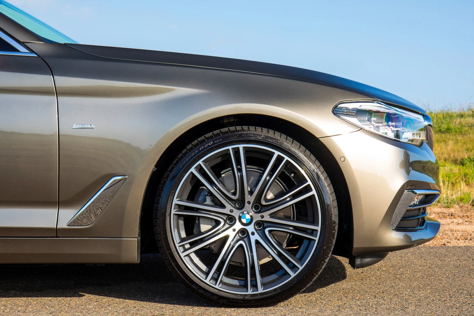 BMW 530d – 20'' BMW light alloy wheels