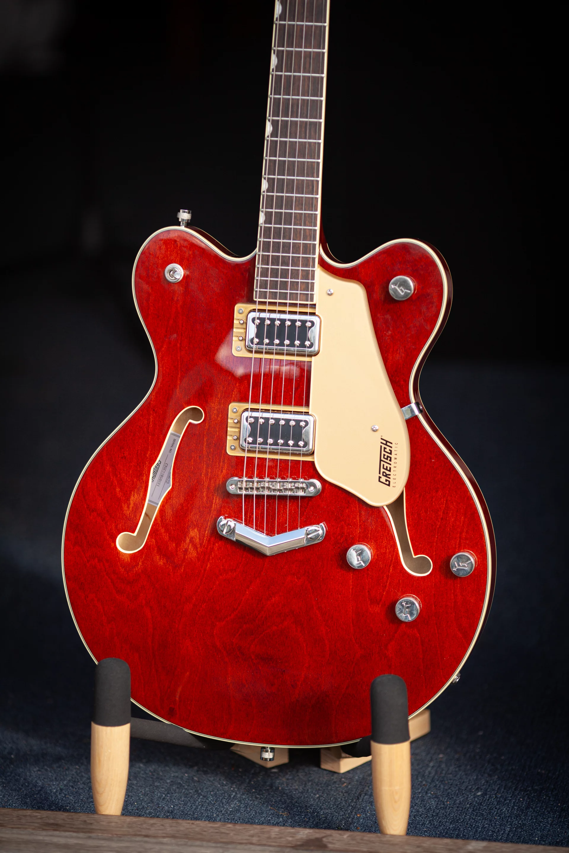"Aged Walnut" finish turns a gorgeous, fiery red under light, and the Electromatic's Broad'Tron pickups handle a wide range of styles with a beefier sound