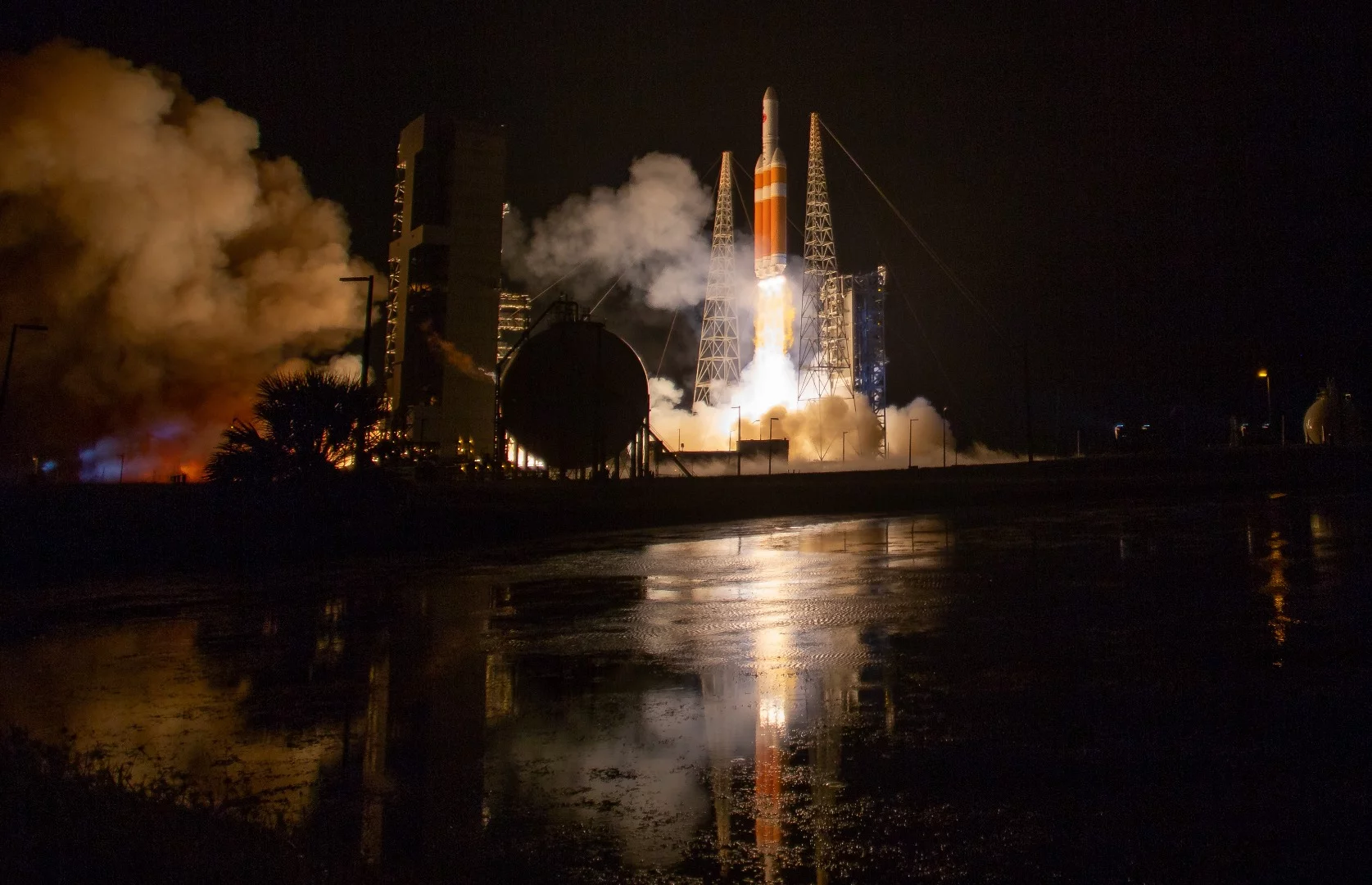 The Parker Solar Probe will encounter temperatures of nearly 2,500° F (1,377° C)