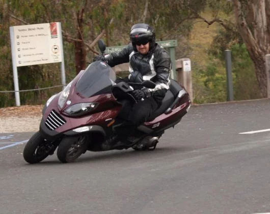 Test riding Piaggio's MP3