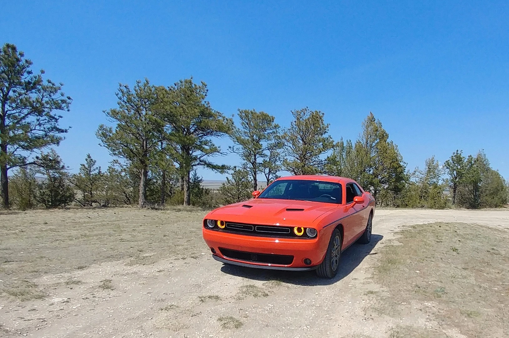 The 3.6-liter V6 under its hood is putting out a solid 305 horsepower (227 kW) and 268 foot pounds (363 Nm) of torque
