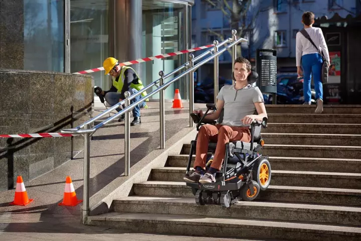 The TopChair-S keeps the occupant face-forward when ascending or descending