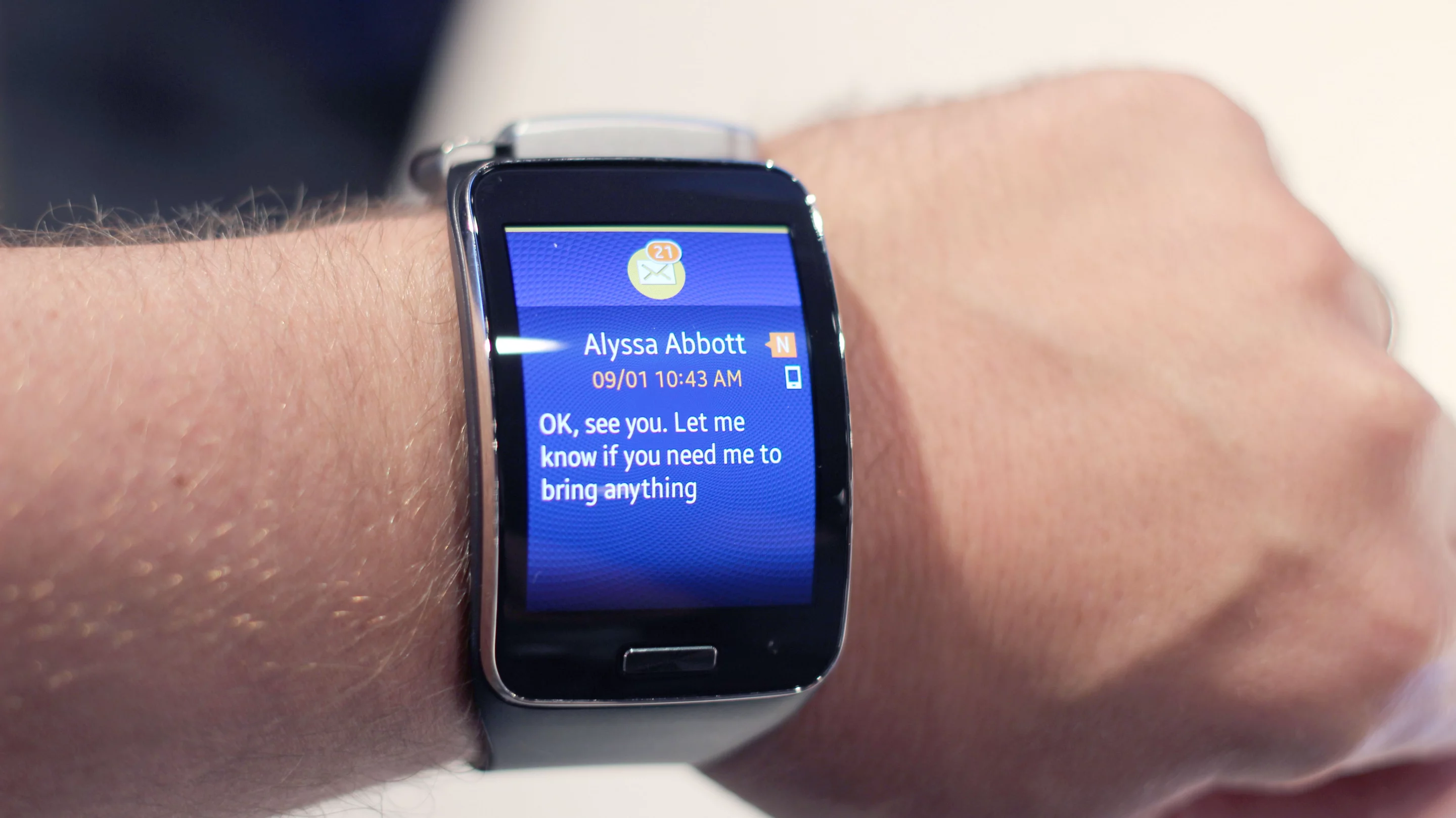 Samsung Gear S (Photo: Will Shanklin/Gizmag.com)