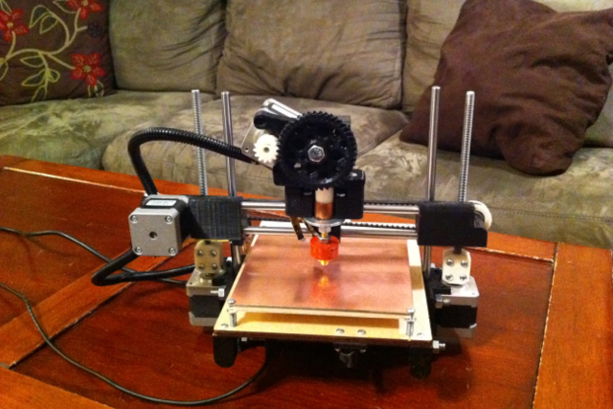 Printrbot aims to be the smallest and the simplest to construct 3D printer on the market