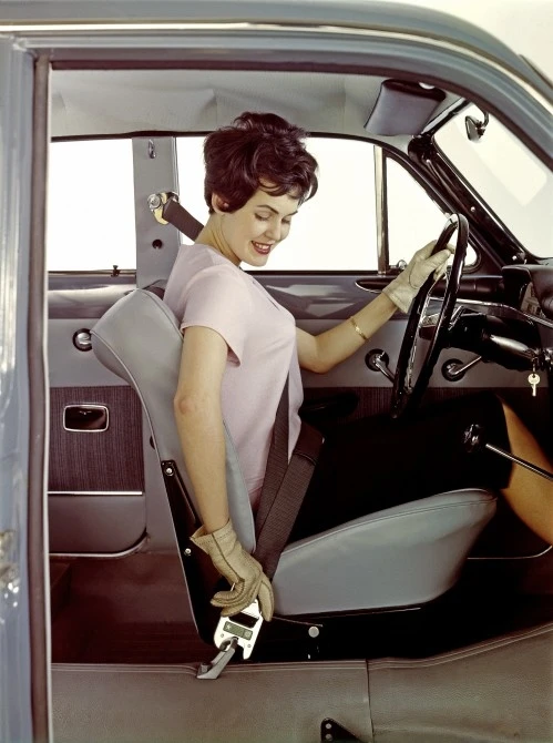 Volvo P544 and 3-point seat belt