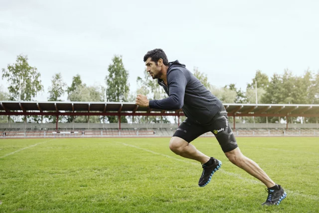 The Mbody system is centered around a pair of MShorts, that monitor the quads and hamstrings in each leg