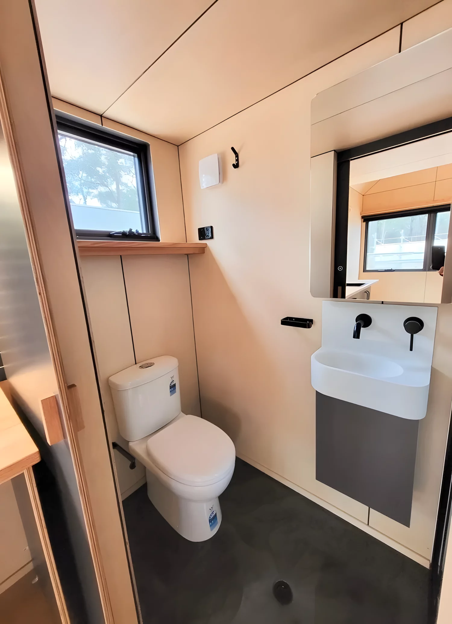 The Gunyah Modern's bathroom has a flushing toilet but can alternatively be fitted with a composting or incinerating toilet