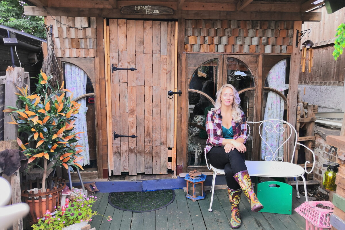 The Budget Pallet Hobbit House, by Julie Twydell, is an area for relaxing that can be turned into a home cinema and was mostly built using recycled materials. The project is a finalist in the Budget category
