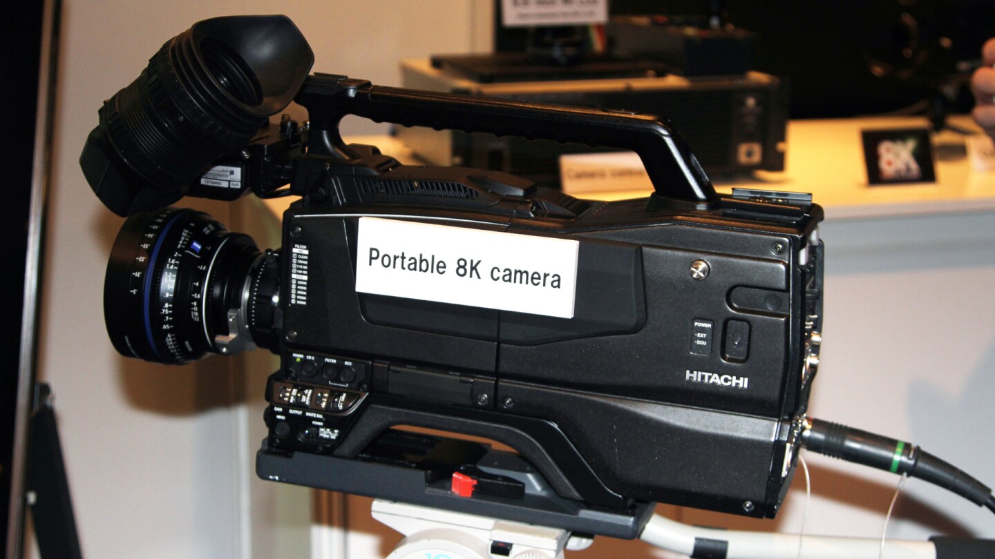 The 8K portable camera system captures images via a 2.5-in, 33 megapixel CMOS sensor.