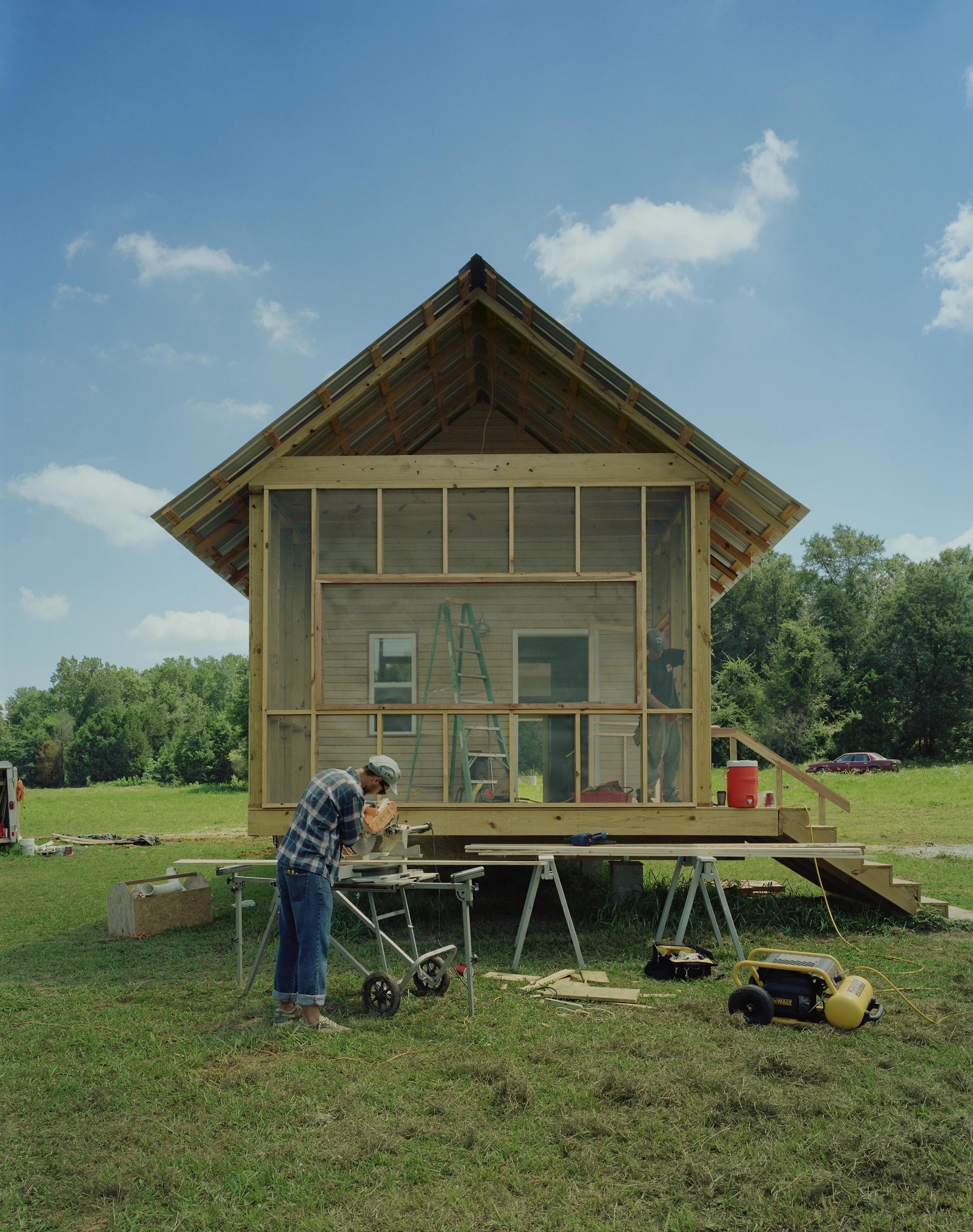 For many people, the prospects of owning a house are very dim. However, the 20K House project by Rural Studio, an off-campus design-build program of Auburn University, aims to tackle this (Photo: Tim Hursley/RuralStudio 20K)