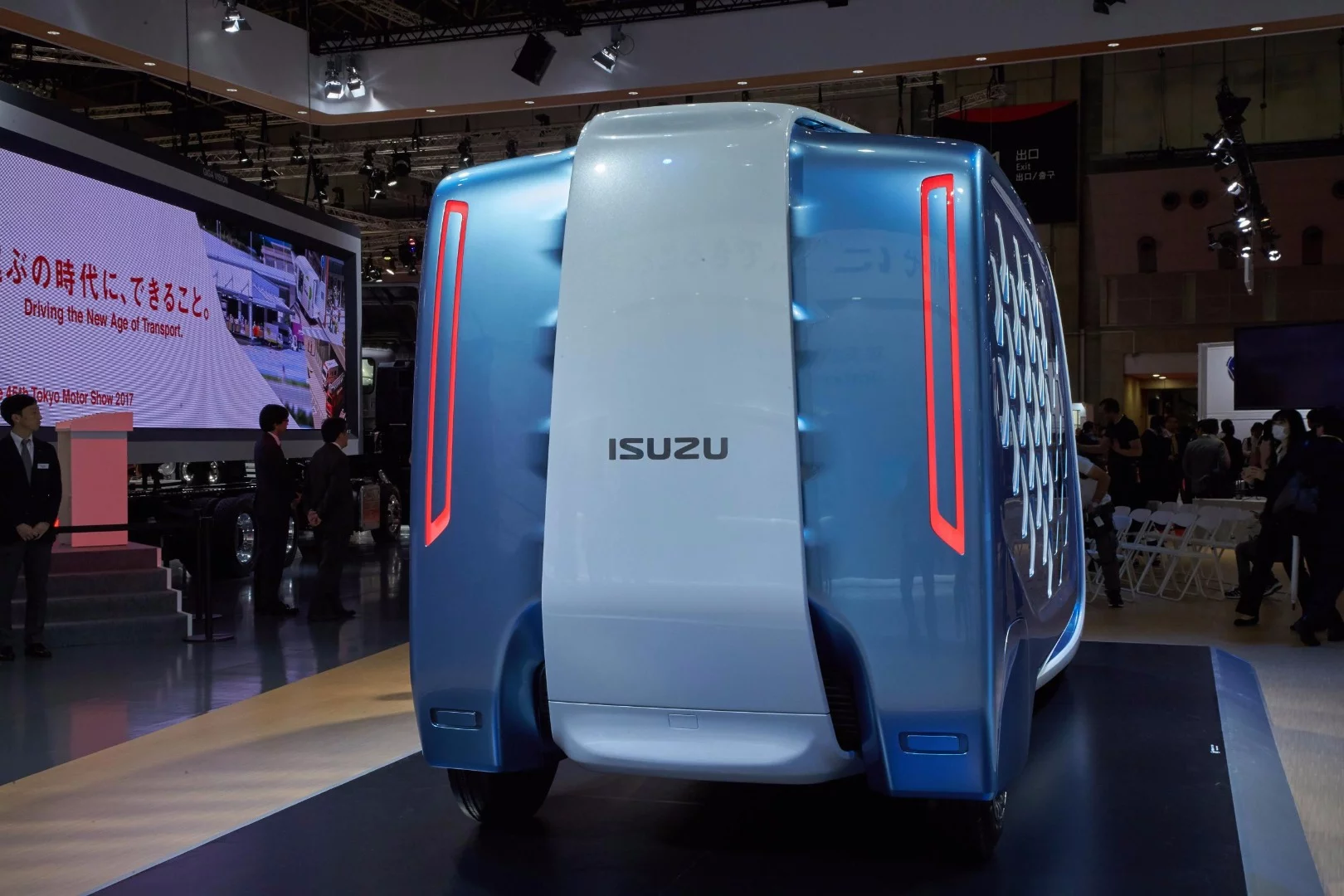 Isuzu's FD-SI concept explores the light delivery truck (or capsule) of the future