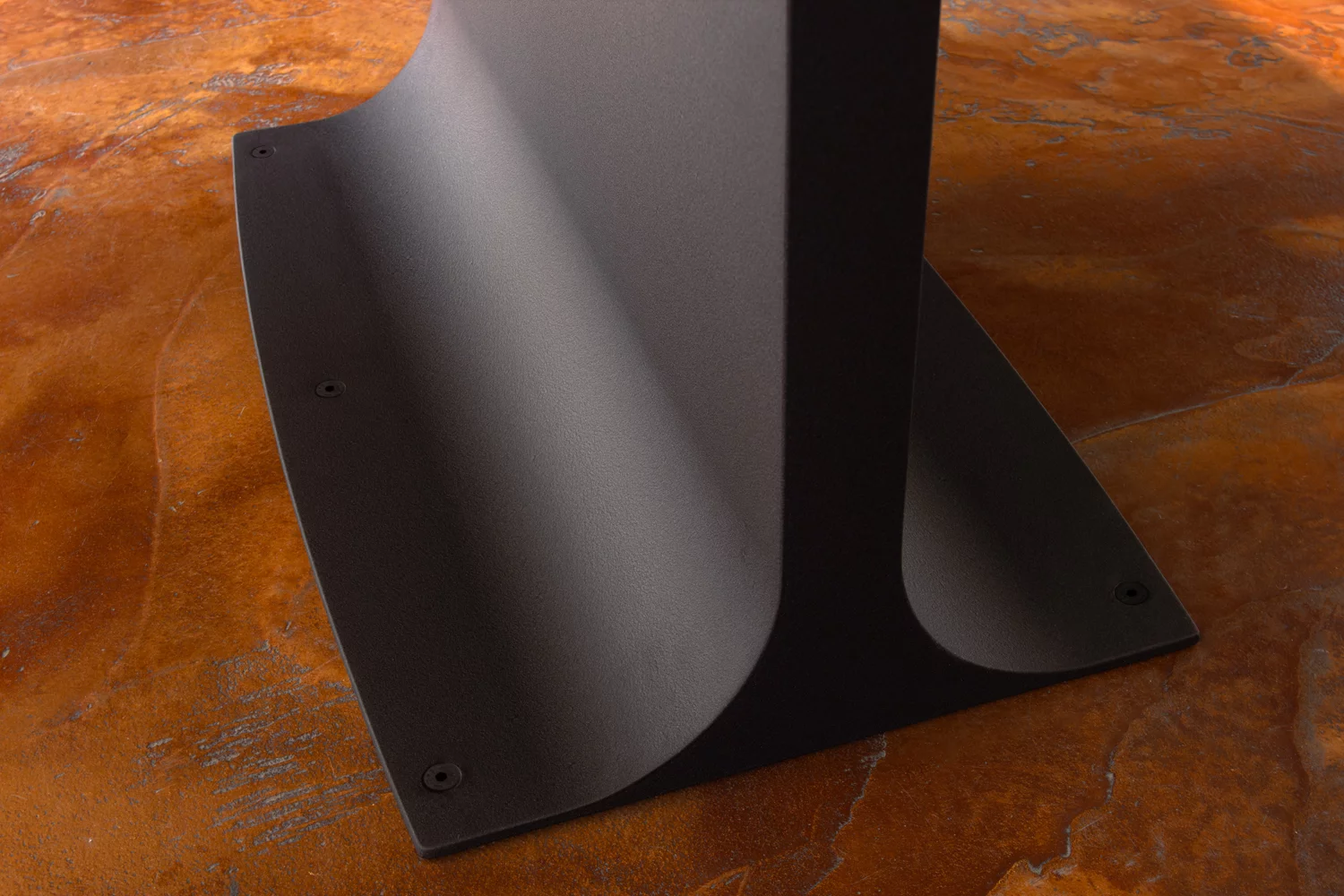 Ideum's new slim MT55 Platform multitouch table