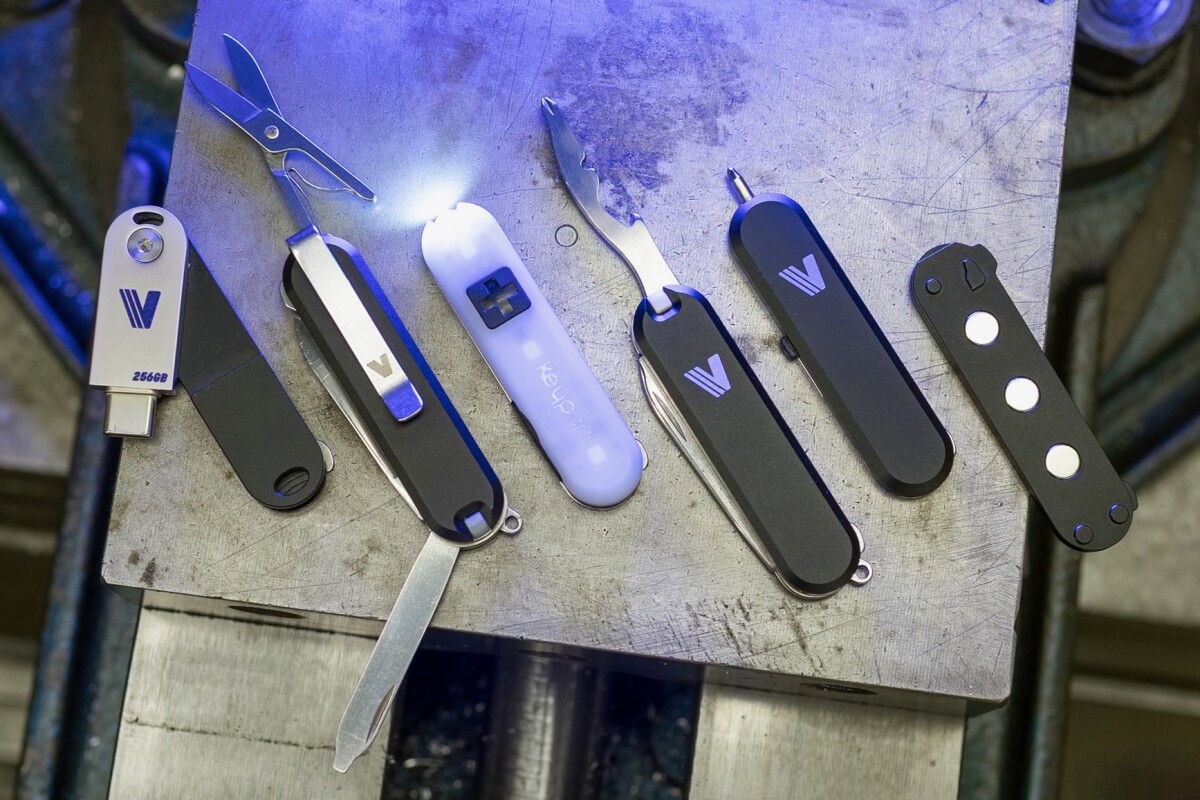 Modular system adds extra functions to the Swiss Army Knife