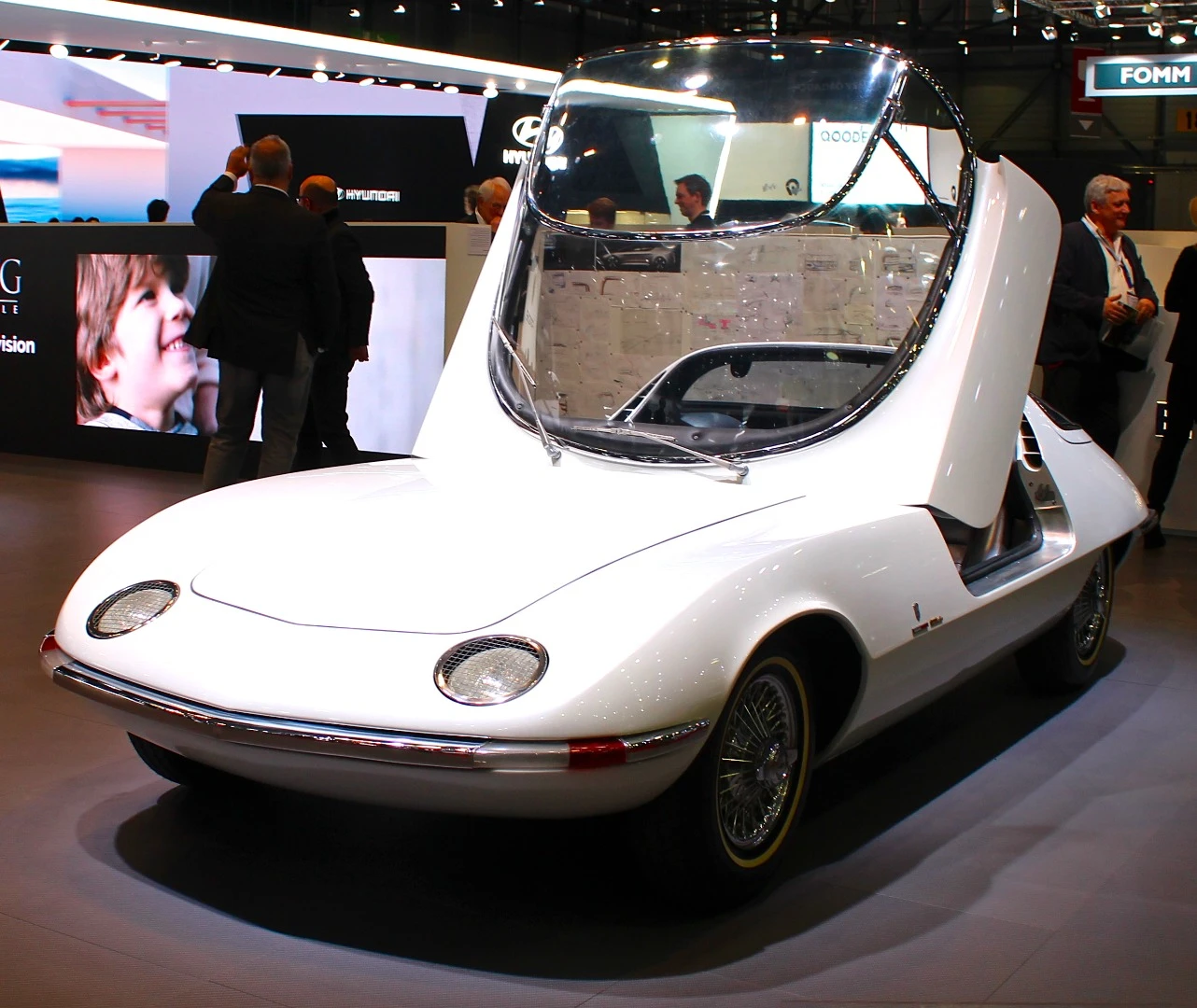 The flip-up windscreen on this 1963 Corvair from Bertone was used as inspiration for the slide-forward windscreen found on the GFG Sibylla