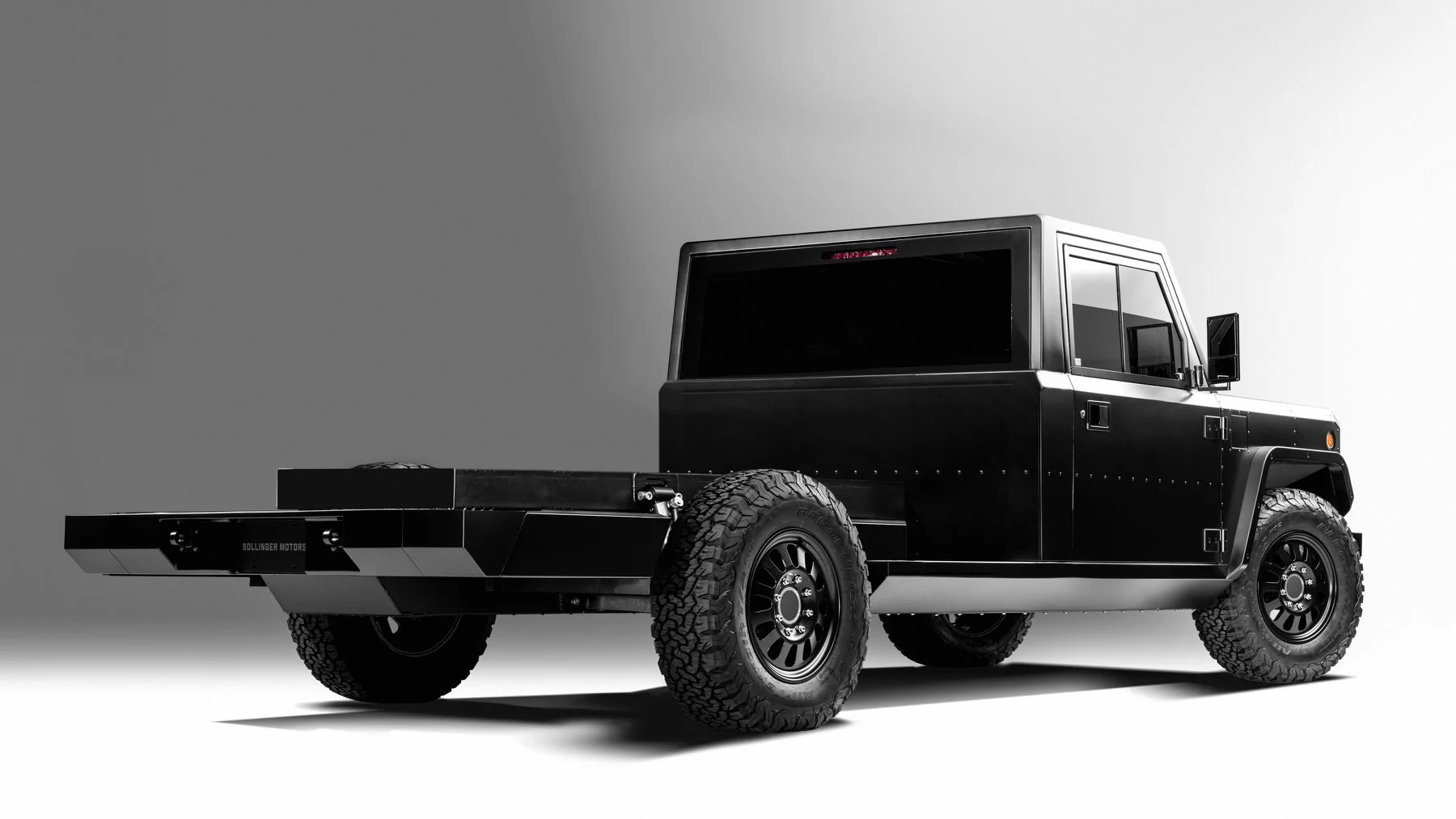Bollinger B2CC with full cab