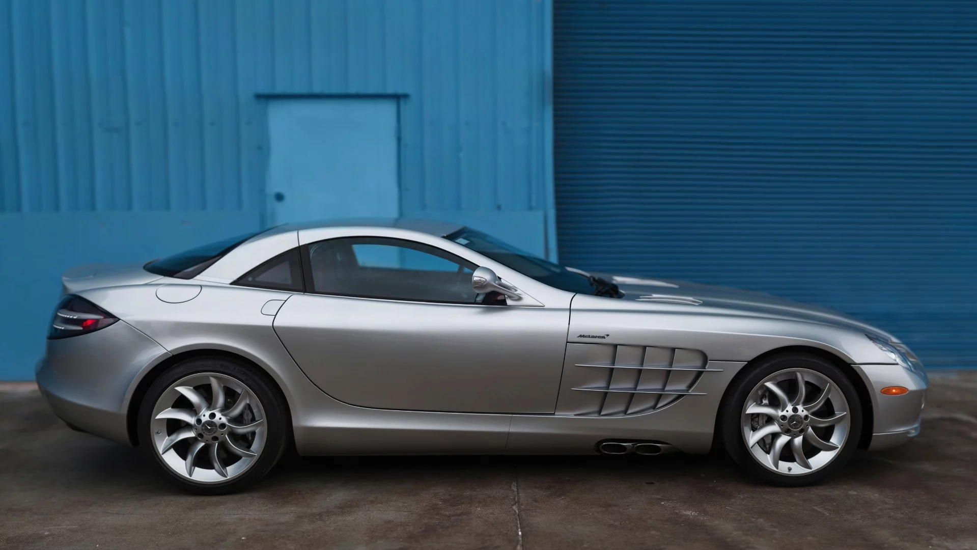 The 2005 Mercedes-Benz SLR McLaren exceeded the previous best price at auction for the model ($412,500) when it fetched $495,000