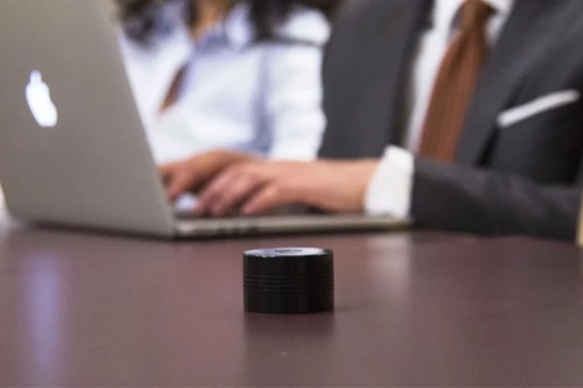 The Titan Note, currently on Indiegogo, is said to combine recording, transcription and summarization features all in one device