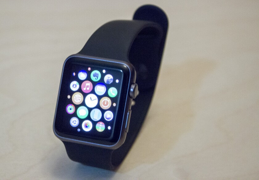 The app screen on the Apple Watch, which you can zoom in and out of by twisting the Digital Crown (winder) on the watch's upper right side (Photo: Will Shanklin/Gizmag.com)