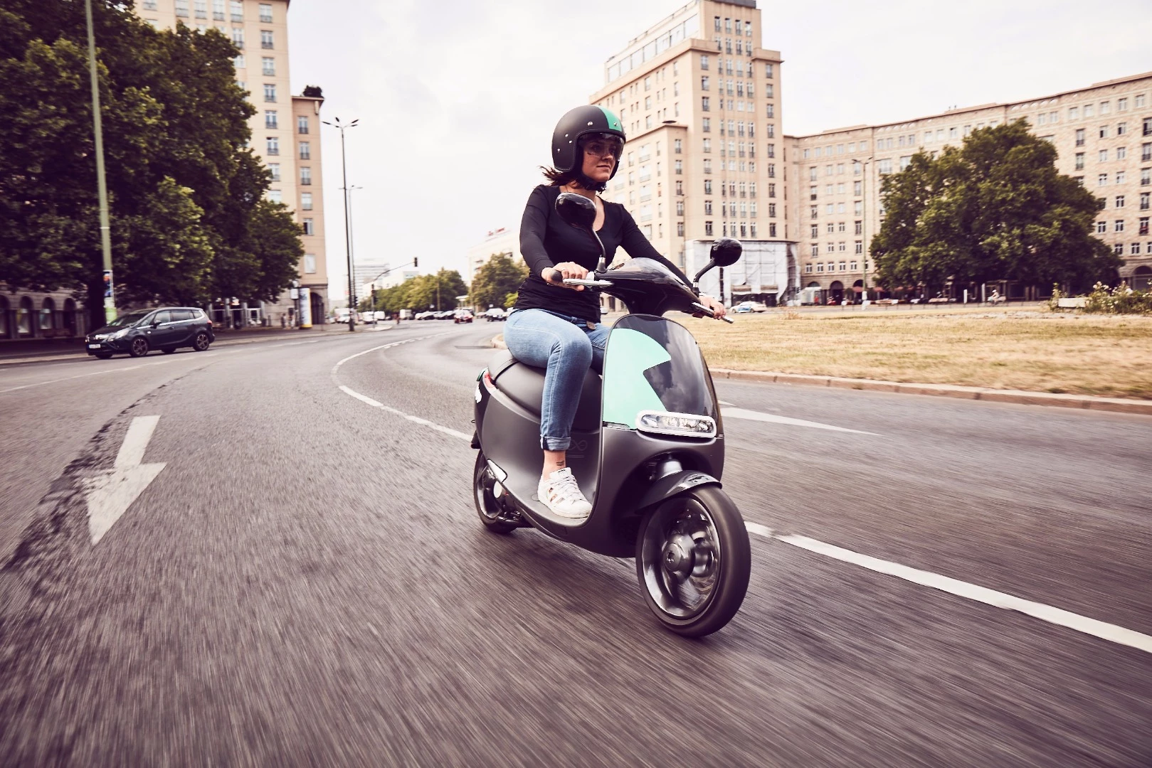 Under the umbrella of Bosch, Coup attempts to inject a little more ease into urban transport with an electric scooter sharing plan